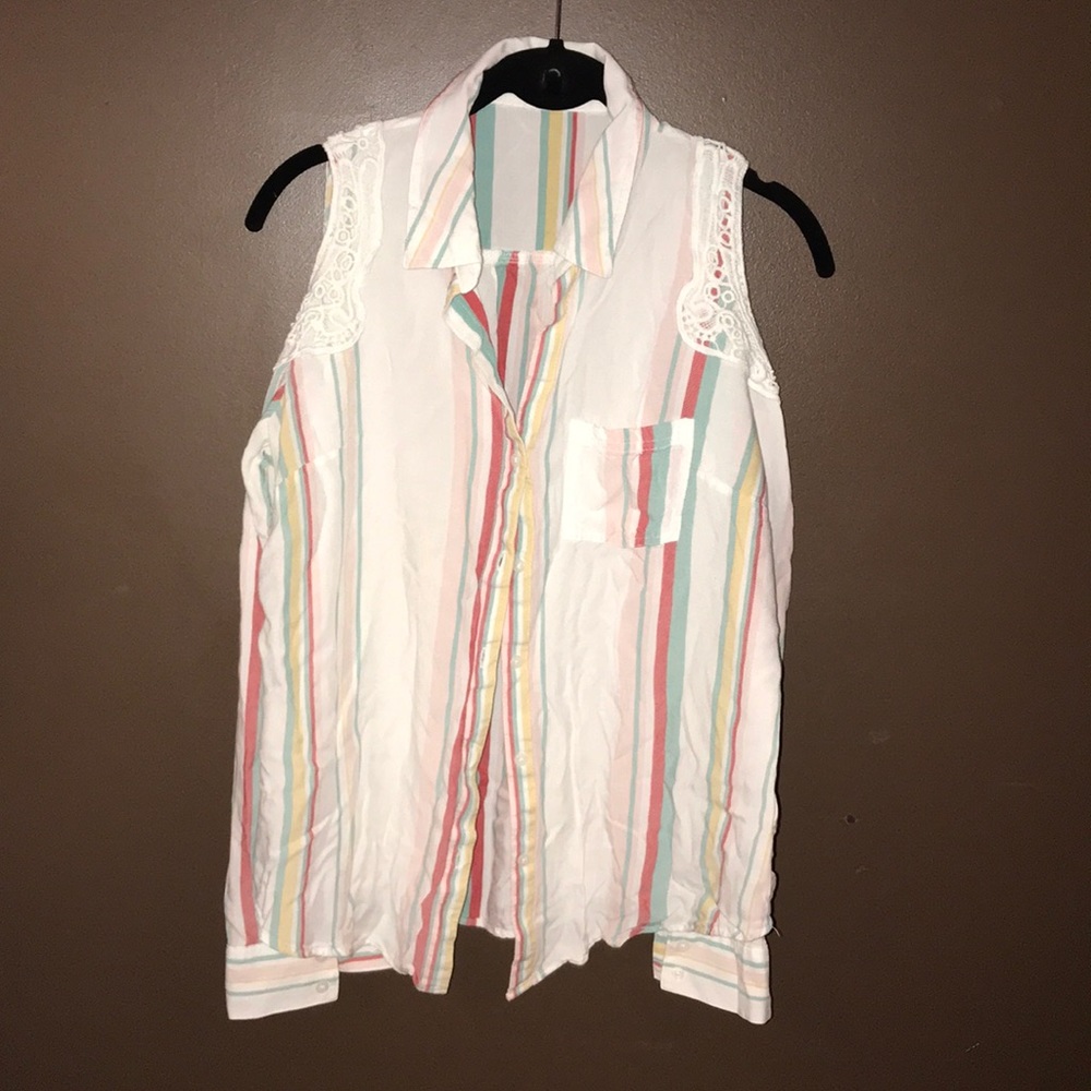 Cold shoulder top